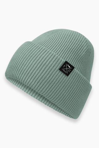 Unsere Recycled Beanie für Damen und Herren in Dust Green Grün von The Clue Cothing