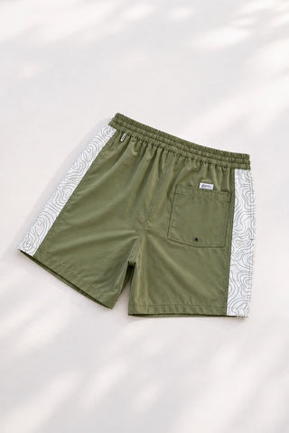 Rückansicht der Volley Everyday Shorts – Herren Badehose mit Gesäßtasche, Klettverschluss und integrierter Schlüsselschlaufe